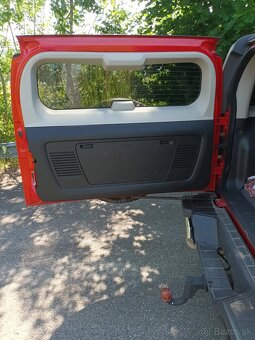 Hummer H3 - 12