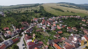 ROD.DOM s DVOMI BYTMI a PODNIKATEĽSKÝM PRIESTOROM, SOBOTIŠTE - 12