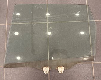 Predám ND na ľavé zadné dvere – Honda Jazz 2002 - 2008 - 12