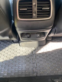 KIA SORENTO - 12
