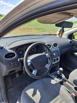 Ford focus kombi 1.6 lpg - 12