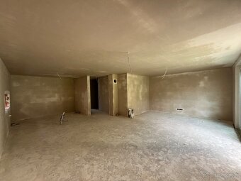 Rodinný dom v radovej výstavbe - 12