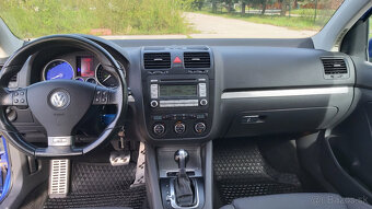 Golf V R32 - 12