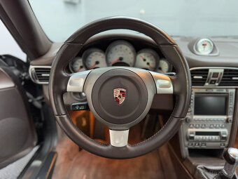 Porsche 911 Turbo - 12