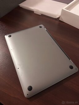 Apple Macbook Pro 2022 M2 13” / 16GB / 512 GB SSD - 12