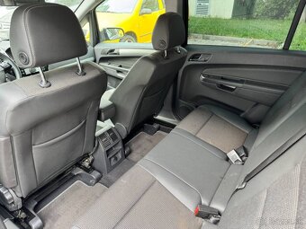 Opel Zafira - 12