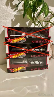 Hotwheels - 12