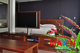 Predaj: MAXEN POLYFUNKČNÝ 3 - poschodový OBJEKT, 649 m2, 4 - 12