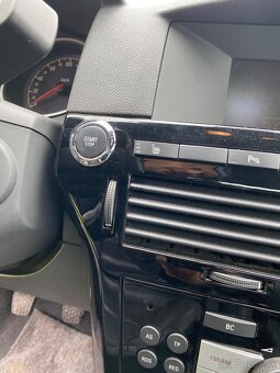 Predam Opel Astra Twin Top kabriolet, 1.9 TDCi - 12
