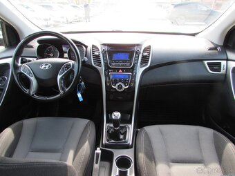 Hyundai i30 1.6 CRDi DOHC 16V Family - 12