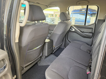 Nissan Navara DoubleCab 2.5D SE 4x4 - 12