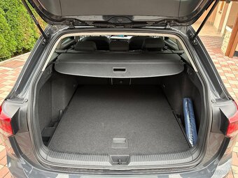 VW Golf VIII Variant 2.0 TDI 85kw DSG 99173KM - 12