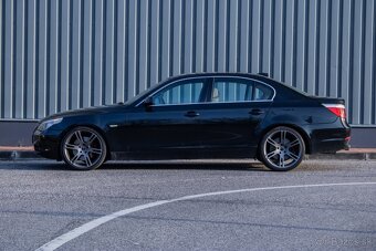 BMW Rad 5 540 i A/T - 12