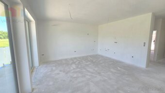 NA PREDAJ – 2-izbový byt 60 m2 v novostavbe RiverResort, Ban - 12