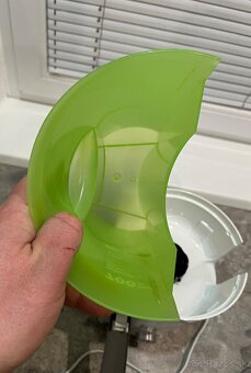 Odšťavovač Bosch MES25G0 700w - 12