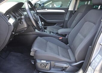 Volkswagen Passat 2.0TDi COMFORTLINE NAVI ČR 1M 110 kw - 12