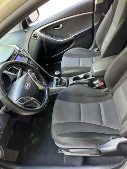 Predám Hyundai i30 1.6 crdi - 12
