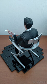 Mass Effect – Illusive Man Statue - 12