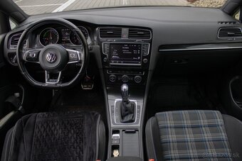 Volkswagen Golf GTE plug in-hybrid /aj na splátky/ - 12