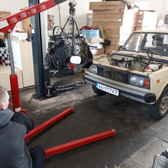Predávam Lada 2105 motor 1.3 4qualt - 12