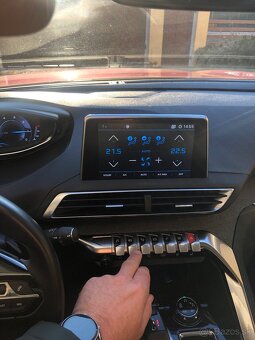 Peugeot 3008 1.5 BlueHDi r.v2019 - 12
