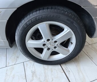 Mercedes-Benz B200CDI - 12