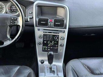 Volvo XC60 AWD - 12