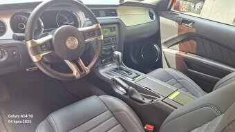 FORD MUSTANG 3.7 PREMIUM AUTOMAT KOURZ - 12