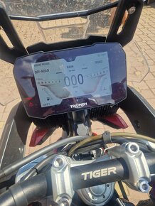 Triumph tiger 900 gt - 12