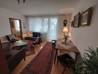 EXLUZÍVNE ponúkame na predaj 3 izbový byt v Trenčianskych Te - 12