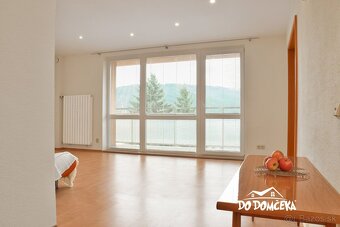 DO DOMČEKA | REZERVOVANÉ Charizmatické bývanie v priestranno - 12