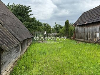 Dom s garážou v tichej ulici – vhodný na rekonštrukciu či no - 12