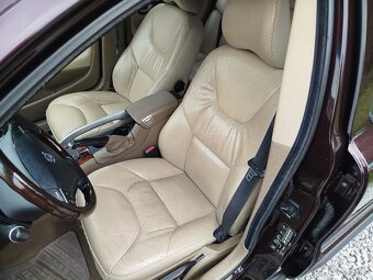 Predám Volvo XC70 D5 - 12