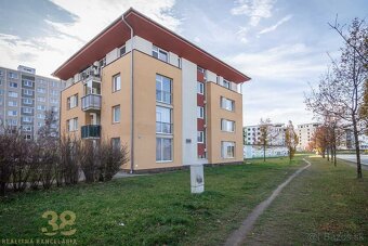 Priestranný 3-izbový byt v novšom bytovom dome v Poprade - 12