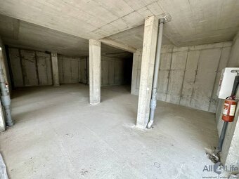 Vaše Nové Obchodné priestory na dobrej adrese v Piešťanoch - 12