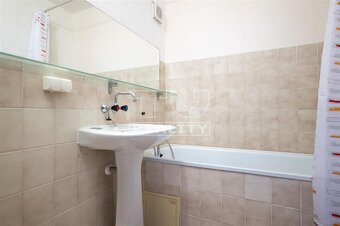 3-izbový byt s výbornou dispozíciou - sídlisko Hájik - 12