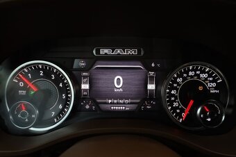 Dodge RAM 5.7 2019 - 12