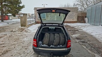 ŠKODA FÁBIA COMBI 1.2 12V - 12