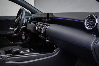 Mercedes-Benz A trieda 250e - 12