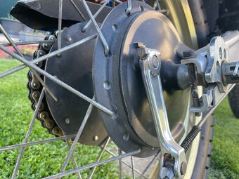 Yamaha XT600 - 12