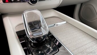 Volvo XC60 B4 145KW AWD AT - 12
