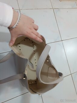 Balík dámskych kabeliek - 12