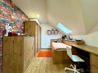 4 IZBOVÝ RODINNÝ DOM S BAZÉNOM, POZEMOK 783M2, RECA, okr. SE - 12