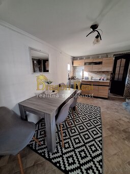 2 DOMY ZA CENU 1 s pozemkom o rozlohe 684m2 – TREBIŠOV - 12