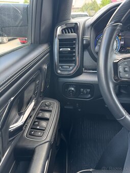 Dodge Ram, LIMITED, 2022, nehavarovaný - 12