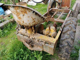 Malotraktor domácej výroby, rám, šasi, nápravy - 12
