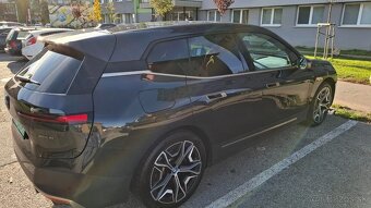 Odstúpim leasing na BMW iX xDrive40 - 12