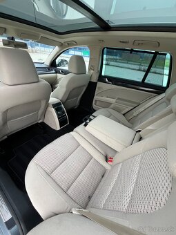 Škoda Superb II Combi 2.0TDI DSG Elegance - 12