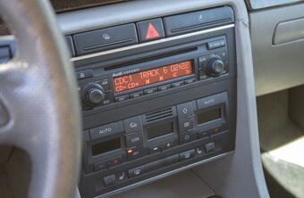 AUDI A4 2.0 TDI QUATTRO - 12