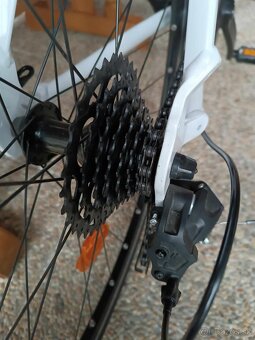 Cestný bicykel Triban - 12
